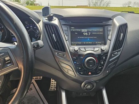 Used 2015 Hyundai Veloster Turbo w/ Option Group 04 image 17