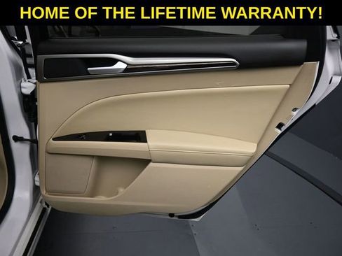 Used 2016 Ford Fusion SE w/ Equipment Group 202A AWD/4WD image 37