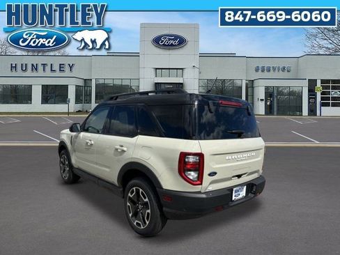 Used 2024 Ford Bronco Sport Outer Banks w/ Tech Package AWD/4WD image 6