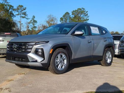 New 2026 Hyundai Tucson SE FWD image 2