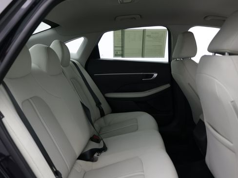Used 2023 Hyundai Sonata SE FWD image 30