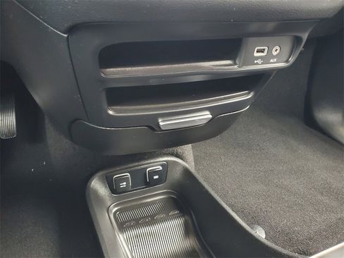 Used 2019 Chrysler Pacifica Touring Plus w/ S Appearance Package image 24