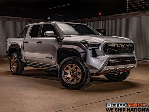 Used 2026 Toyota Tacoma 4x4 Double Cab Hybrid image 1