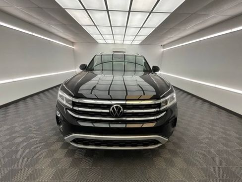 Used 2023 Volkswagen Atlas Cross Sport SE FWD image 2