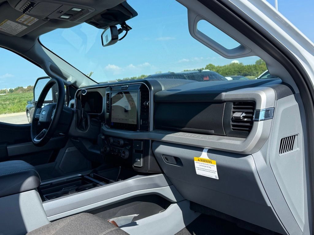 New 2027 Ford F250 XLT w/ XLT Premium Package AWD/4WD image 26