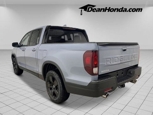 New 2026 Honda Ridgeline Black Edition image 3