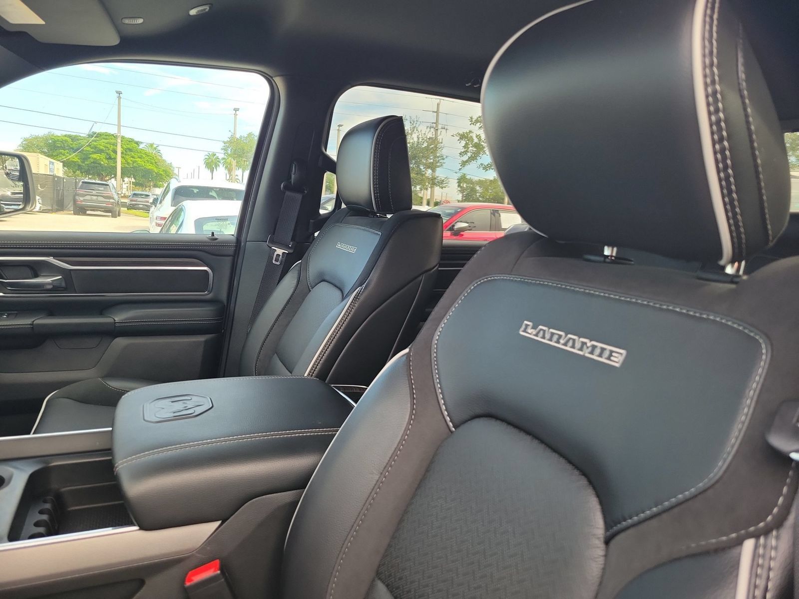 Used 2026 RAM 1500 Laramie AWD/4WD image 18