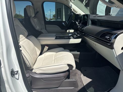 Used 2022 Lincoln Navigator L Black Label image 13