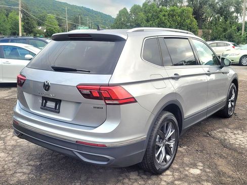 Used 2022 Volkswagen Tiguan SE AWD/4WD image 8