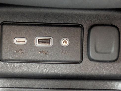 Used 2024 Chevrolet Equinox RS image 23