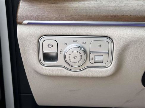 Used 2022 Mercedes-Benz GLS 450 4MATIC image 24