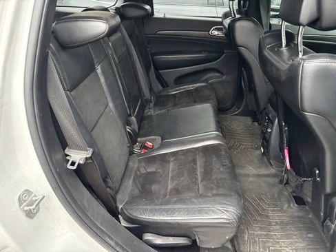 Used 2017 Jeep Grand Cherokee Altitude AWD/4WD image 8