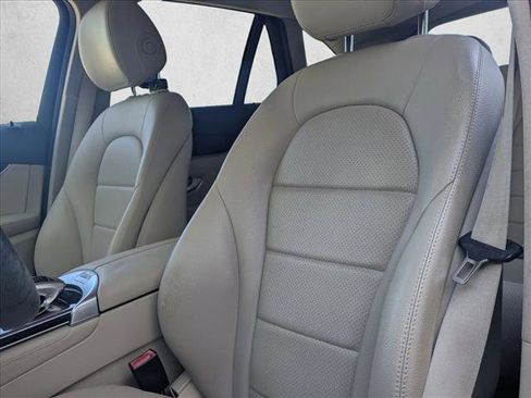Used 2016 Mercedes-Benz GLC 300 image 9