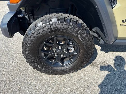Certified 2025 Jeep Wrangler Unlimited Sport AWD/4WD image 9
