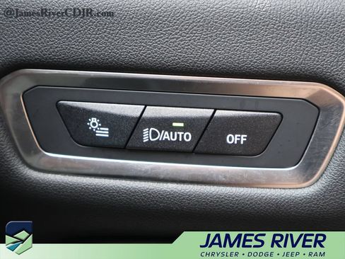 Used 2025 BMW X7 xDrive40i AWD/4WD image 33