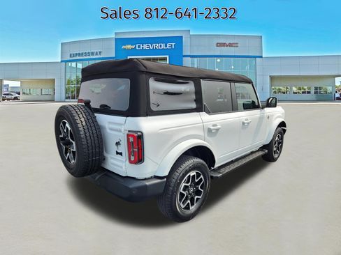 Used 2024 Ford Bronco Outer Banks image 7