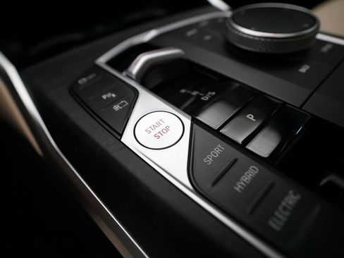 Used 2023 BMW 330e xDrive w/ Driving Assistance Package image 30