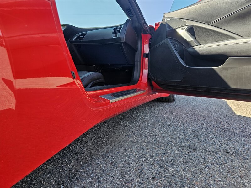 Used 2015 Chevrolet Corvette Stingray Convertible w/ 3LT Preferred Equipment Group RWD image 10