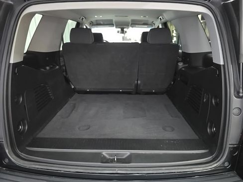 Used 2019 Chevrolet Tahoe LS AWD/4WD image 11