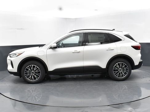 New 2025 Ford Escape SE image 9