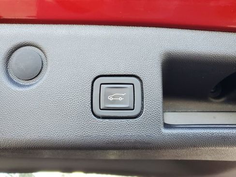 Certified 2023 Chevrolet Equinox RS w/ LPO, Floor Liner Package image 12