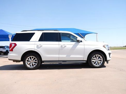 Used 2021 Ford Expedition XLT AWD/4WD image 2