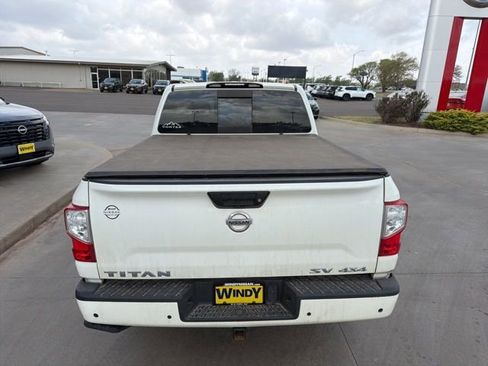 Used 2021 Nissan Titan SV w/ SV Convenience Package image 7