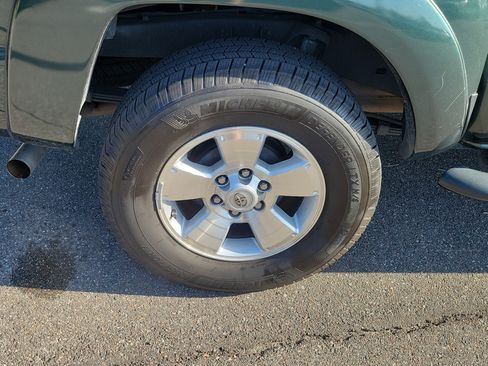 Used 2010 Toyota Tacoma PreRunner w/ TRD Sport Pkg RWD image 37