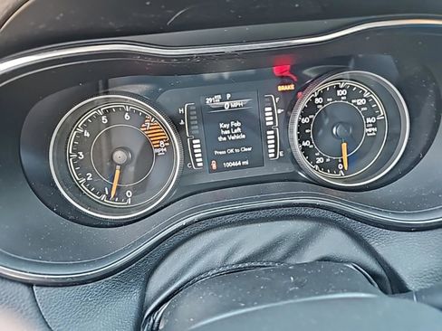 Used 2019 Jeep Cherokee Latitude Plus w/ Comfort/Convenience Group image 23