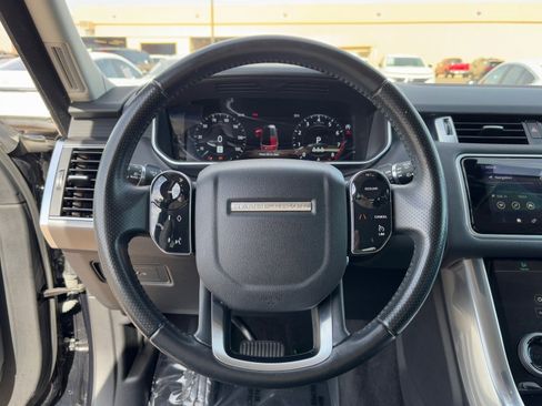 Used 2020 Land Rover Range Rover Sport SE image 18