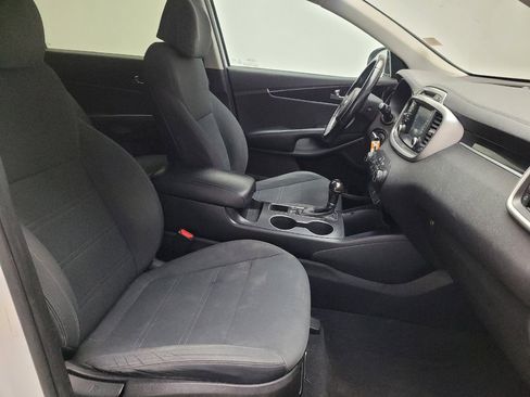 Used 2017 Kia Sorento LX w/ LX Convenience Package FWD image 21