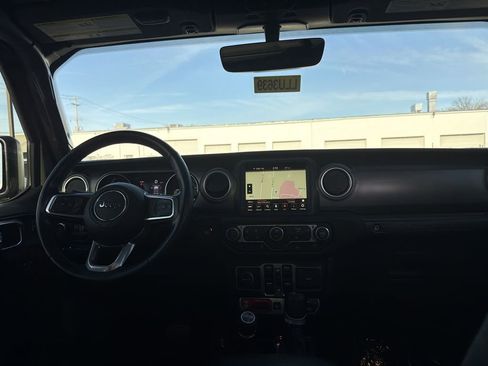 Used 2022 Jeep Wrangler Unlimited Rubicon 4xe w/ Cold Weather Group image 19