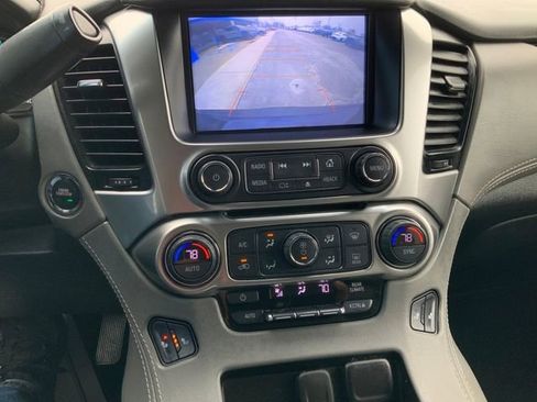 Used 2019 Chevrolet Tahoe LT w/ LT Signature Package image 24
