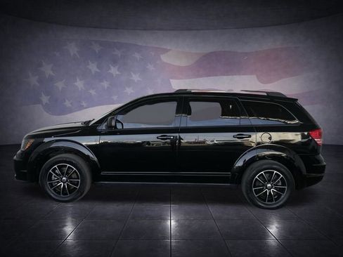 Used 2018 Dodge Journey SE w/ Popular Equipment Group image 2