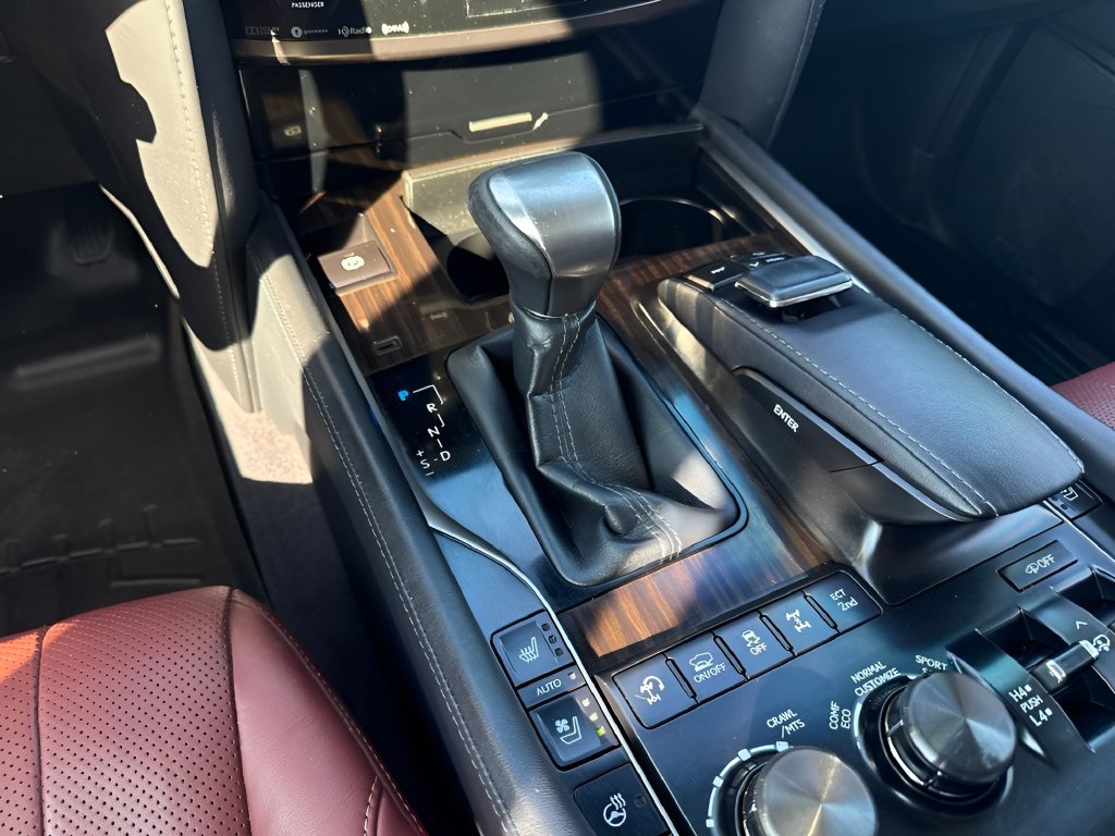 Used 2017 Lexus LX 570 4WD w/ Luxury Package image 16