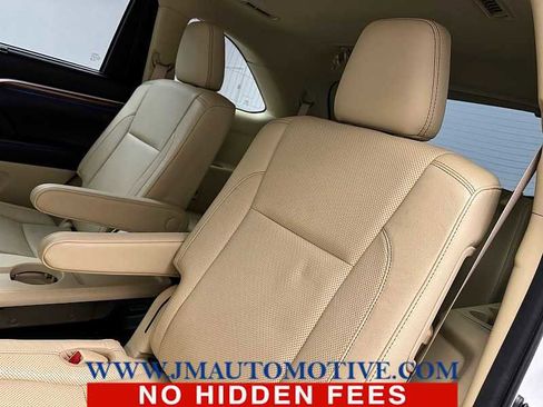 Used 2017 Toyota Highlander Limited image 16