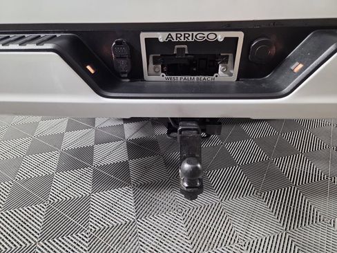 Used 2024 GMC Sierra 1500 Elevation image 8