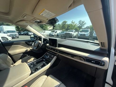 Used 2021 Lincoln Aviator Reserve w/ Equipment Group 202A AWD/4WD image 10