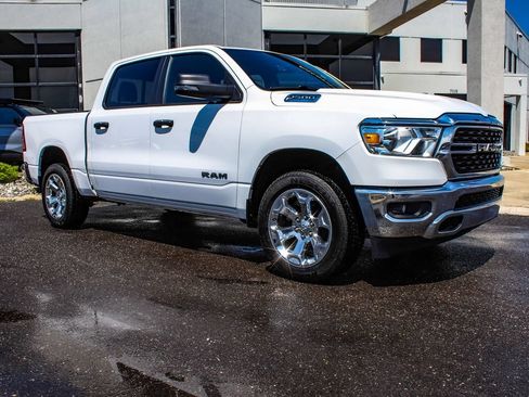 Used 2023 RAM 1500 Big Horn AWD/4WD image 3