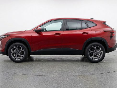 Used 2025 Chevrolet Trax LT w/ LT Convenience Package FWD image 5