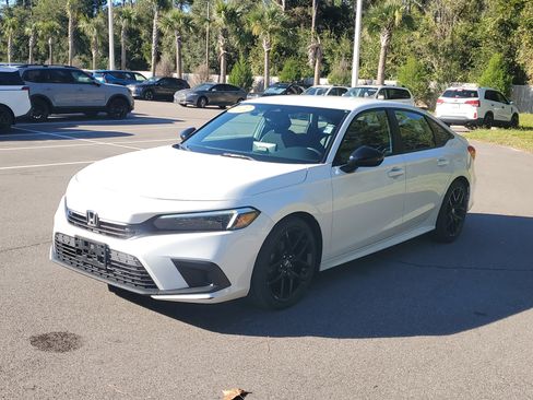 Used 2022 Honda Civic Sport image 3