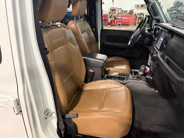 Used 2022 Jeep Wrangler Unlimited Sahara AWD/4WD image 10