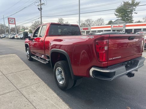 Used 2024 Chevrolet Silverado 3500 LT w/ Convenience Package AWD/4WD image 6