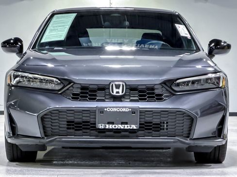 Used 2025 Honda Civic Sport image 6