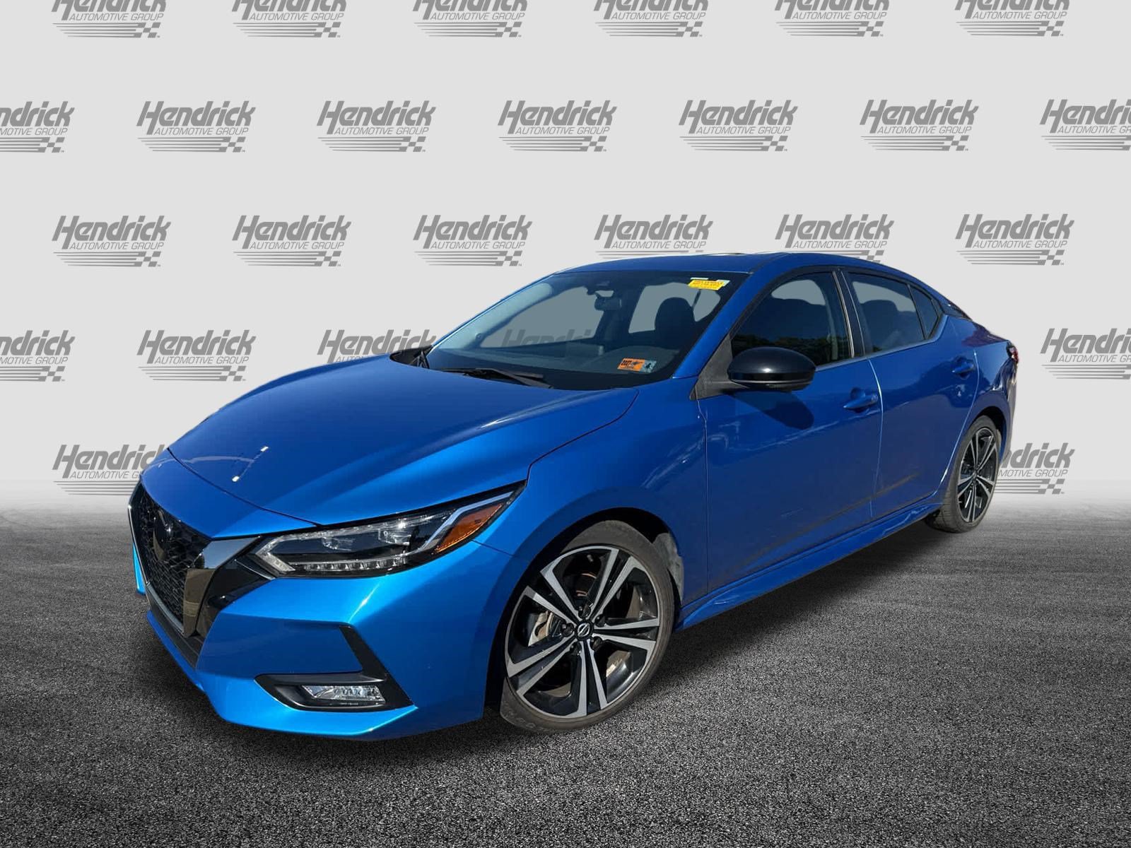 Used 2022 Nissan Sentra SR w/ SR Premium Package FWD image 3