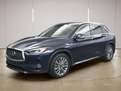 Used 2025 INFINITI QX50 Luxe AWD/4WD image 3