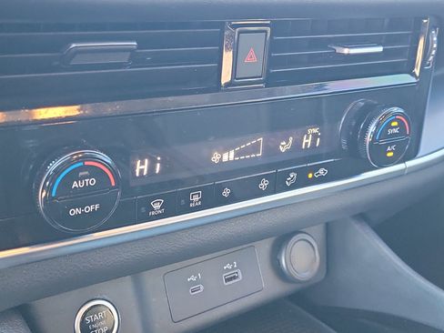 Certified 2021 Nissan Rogue SV image 31