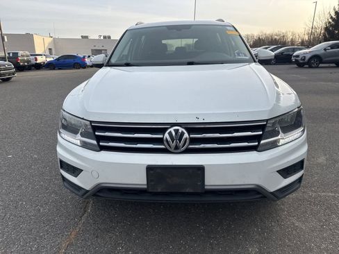 Used 2019 Volkswagen Tiguan SE w/ Panoramic Sunroof Package image 8