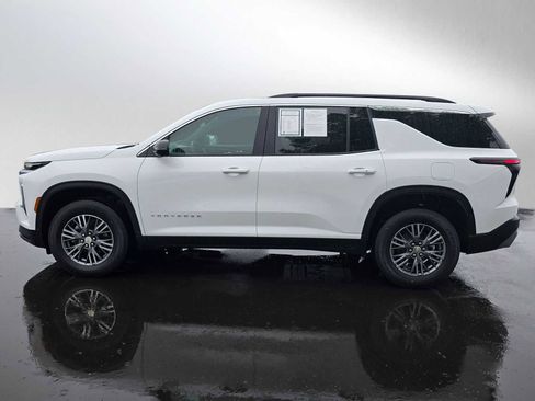 Used 2024 Chevrolet Traverse LT image 6