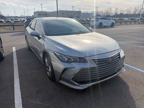 Used 2019 Toyota Avalon XLE w/ Carpet Mat Package image 39